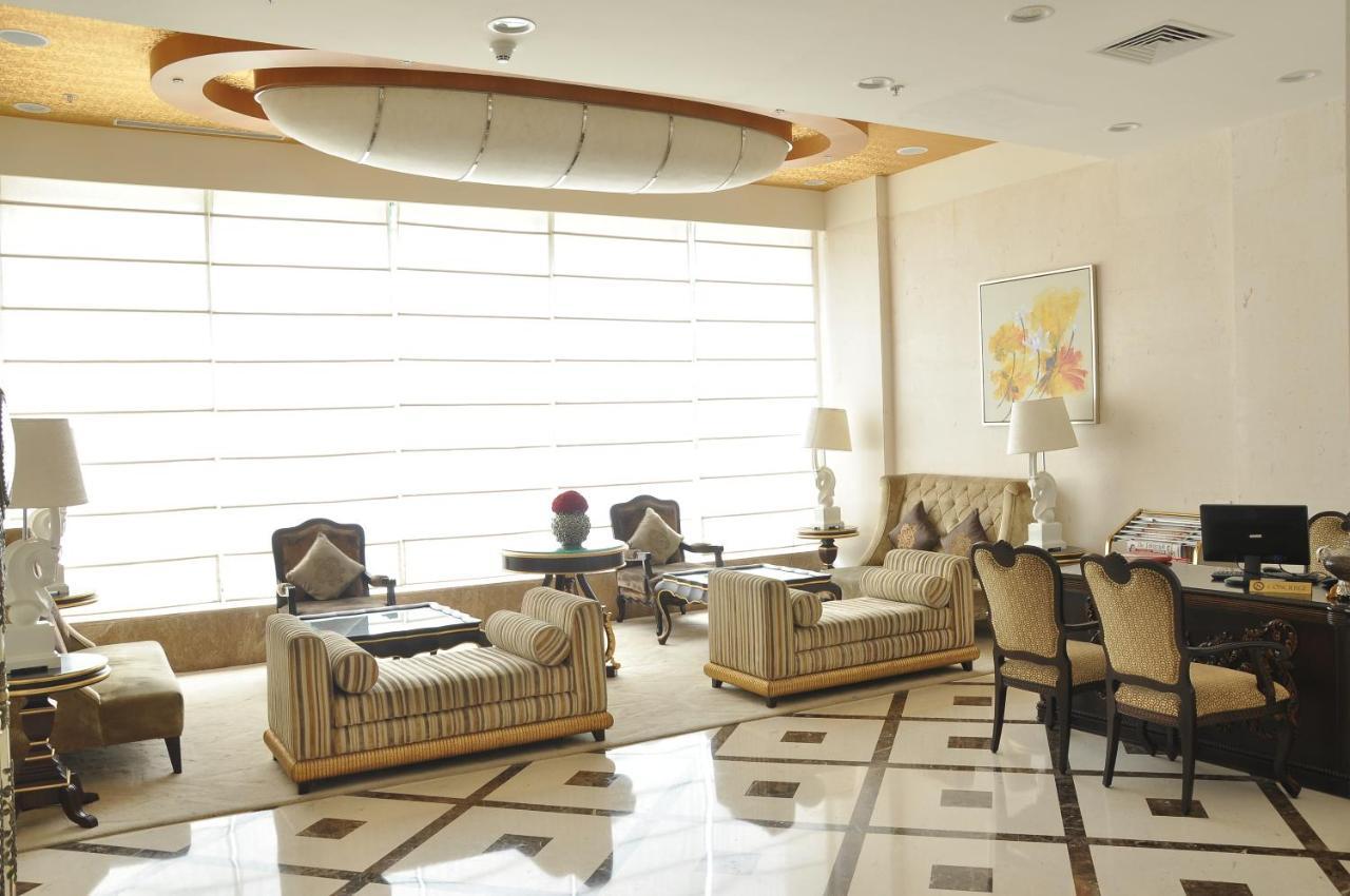De Sovrani Hotel Kolkata Bagian luar foto