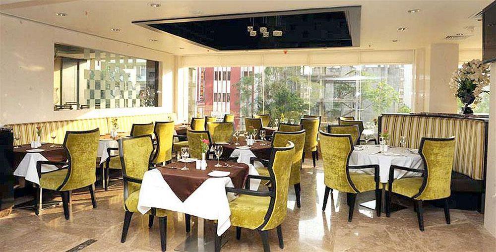 De Sovrani Hotel Kolkata Bagian luar foto