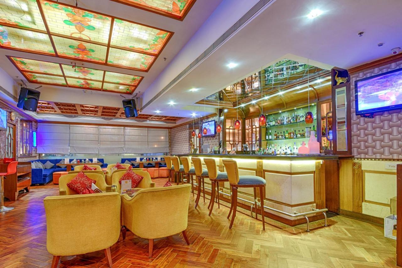 De Sovrani Hotel Kolkata Bagian luar foto