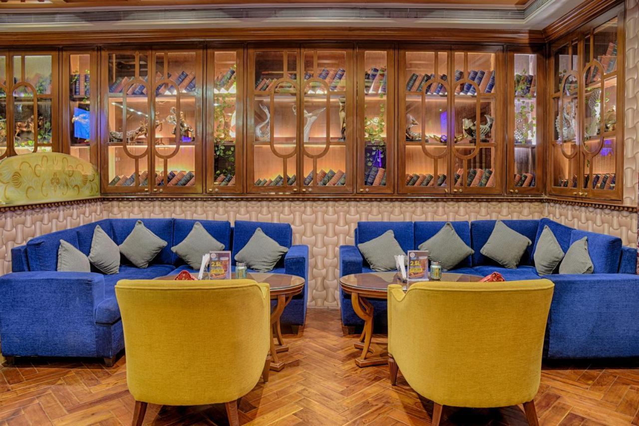 De Sovrani Hotel Kolkata Bagian luar foto
